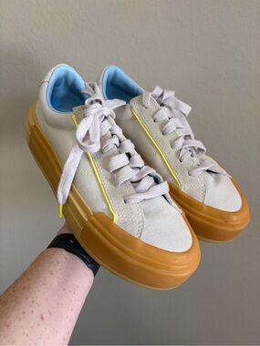 CONVERSE Chuck 70 Plus Sneakers Low Top Pale Putty/Gum  Honey Size M 7 - W 8.5
